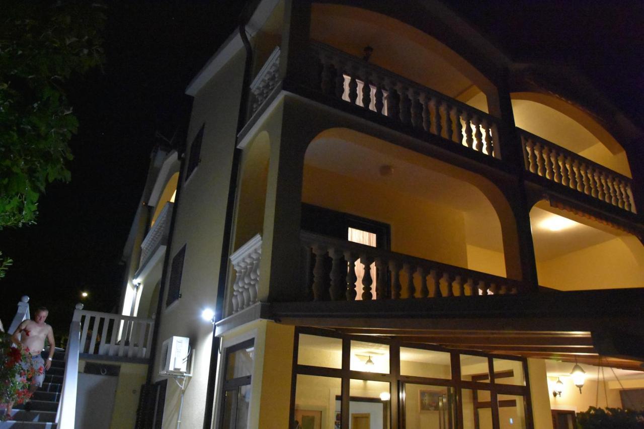 Apartments Villa Macola Trogir Ngoại thất bức ảnh