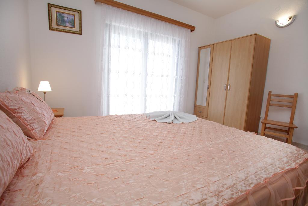 Apartments Villa Macola Trogir Ngoại thất bức ảnh