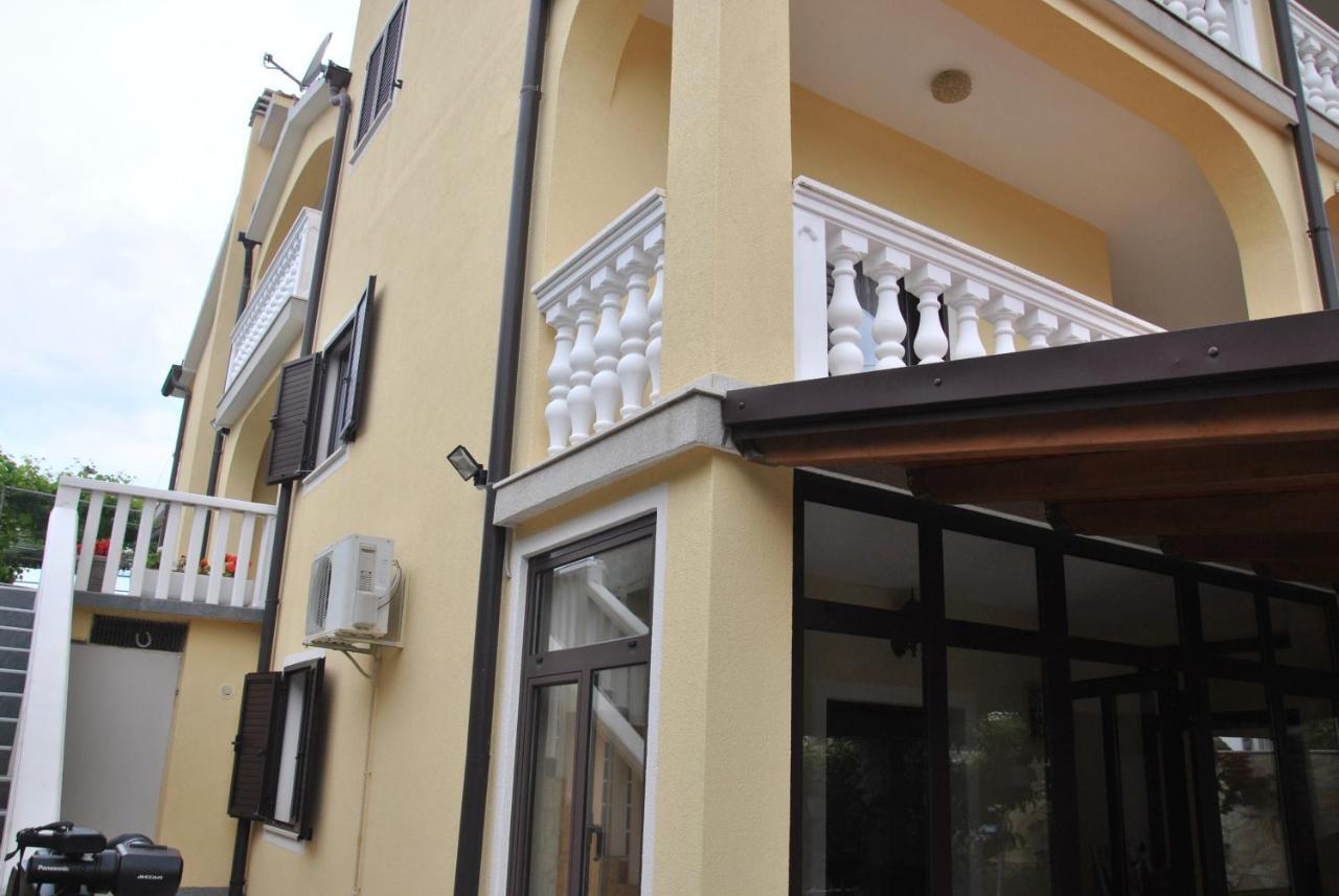 Apartments Villa Macola Trogir Ngoại thất bức ảnh
